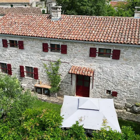 2 Bedroom Lovely In